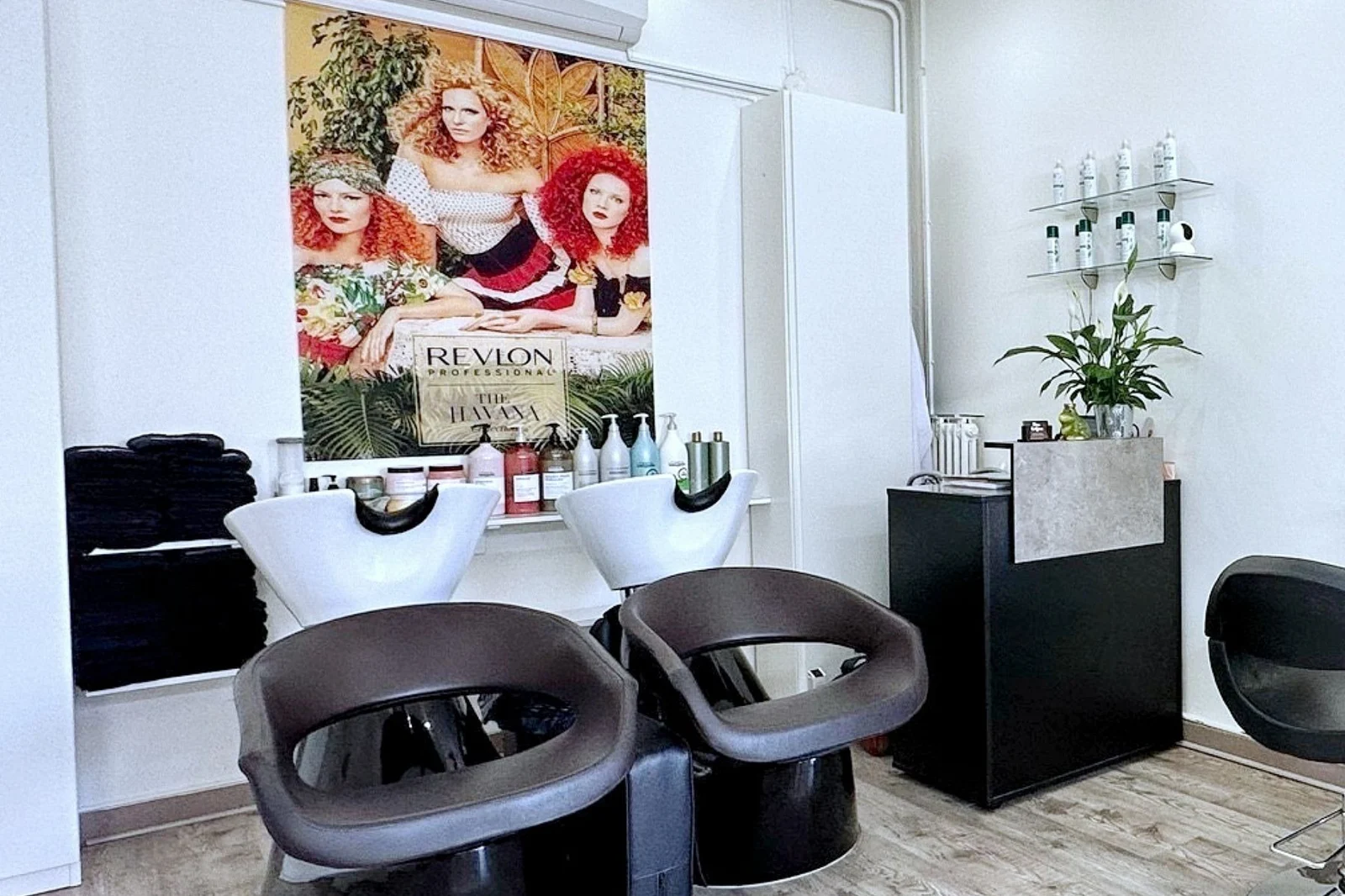 Les bacs à shampooing du salon Elisa Coiffure